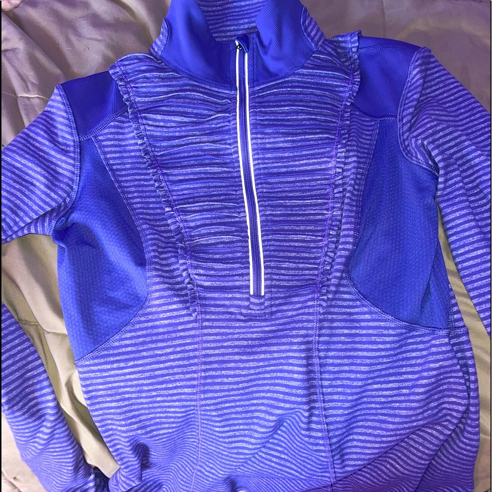 LULULEMON RUN YOUR HEART OUT PULLOVER SZ 6